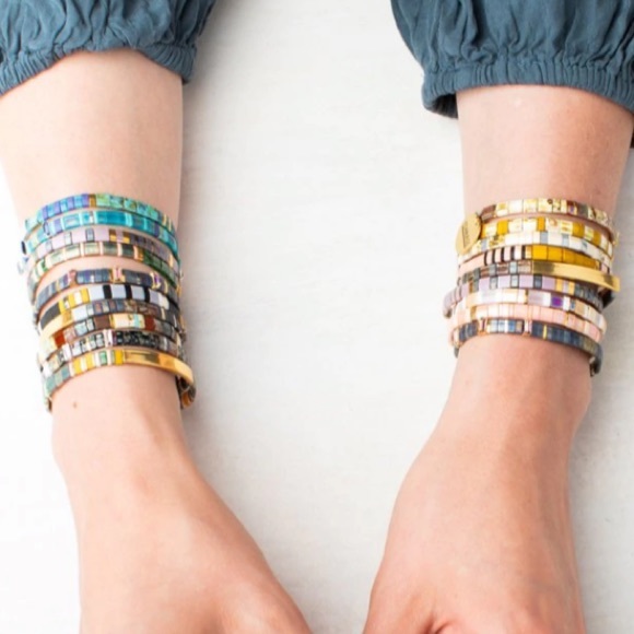 Good karma glass beads stretch stackable bracelet NEW - Picture 7 of 7